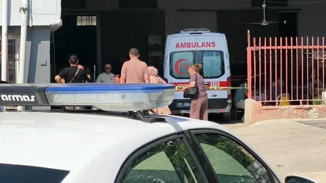 Adana'da ofisinde tabancayla vurulmuş halde ölü bulundu