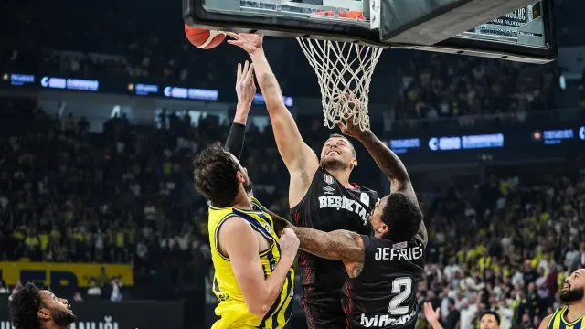 Beşiktaş - Valencia maçı ne zaman, saat kaçta, hangi kanalda? Şifresiz mi?