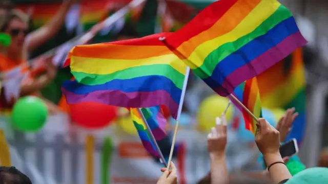 Dünya çapından 450'yi aşkın kurum ve örgütten ortak çağrı: 'LGBTİ+ örgütlerine yönelik operasyonlara son verilsin'