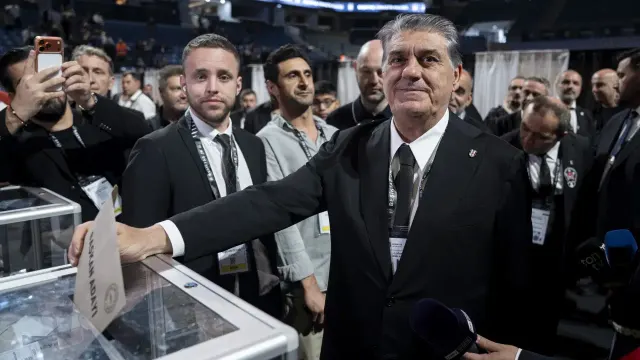 Beşiktaş'ta seçim günü! Oy sayımına başlandı...